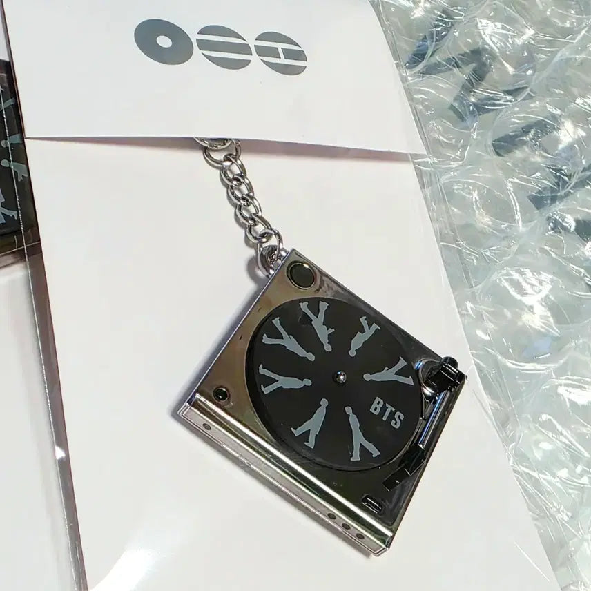[BUNJANG] BTS Swim Turntable Keyring (Sealed) / 미개봉 새상품 방탄소년단 턴테이블 키링