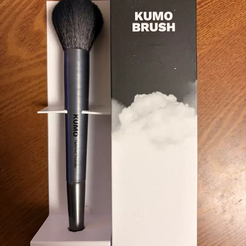[BUNJANG] KUMO Tapered Powder Brush / [새상품] 쿠모 테이퍼드 파우더 브러쉬