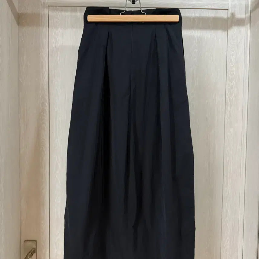 [BUNJANG] H BEAUTY&YOUTH Nylon Skirt / H BEAUTY&YOUTH 뷰티앤유스 치마