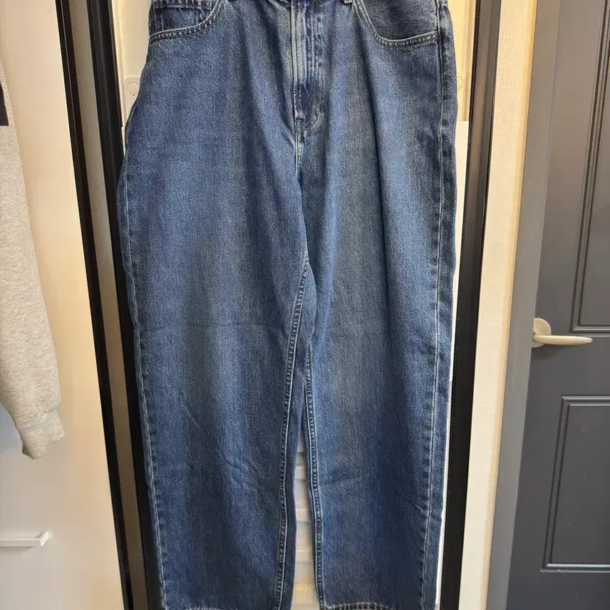 [BUNJANG] Uniqlo Wide Straight Jeans / [33]유니클로 와이드 스트레이트 진