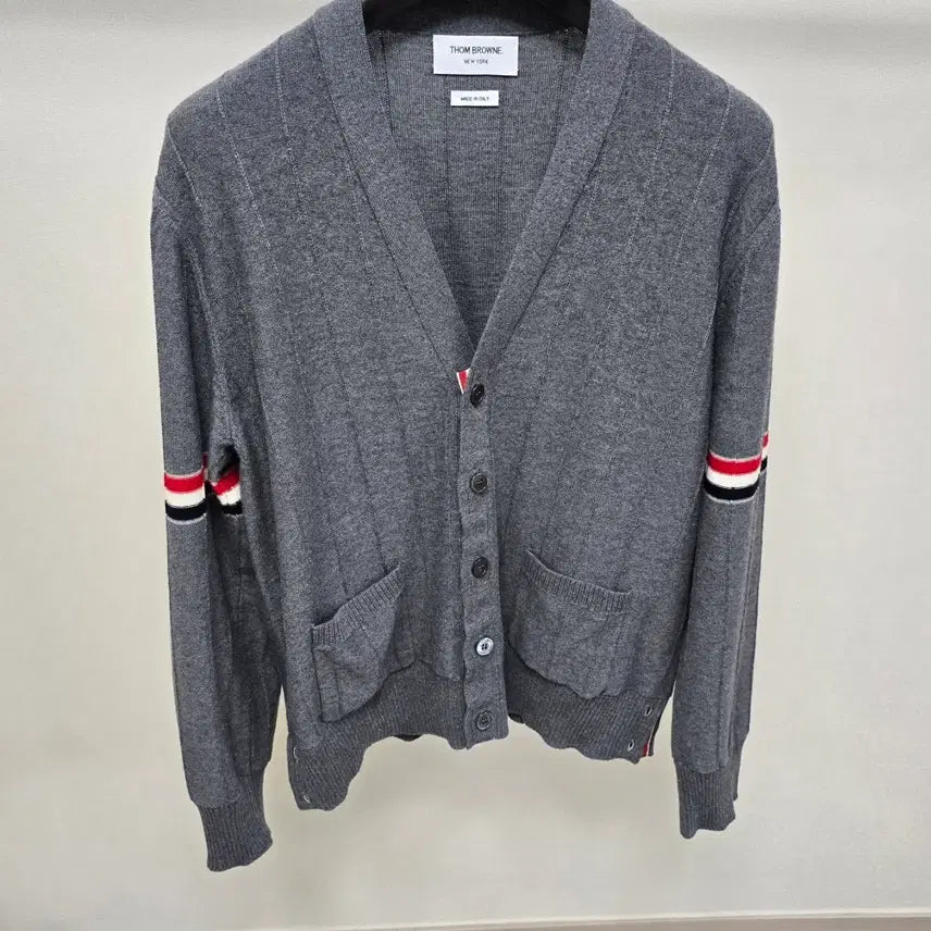 [BUNJANG] Thom Browne Stripe Armband Cardigan Size 4 (105) / 톰브라운 스트라이프 암밴드 가디건 4사이즈 105 판매