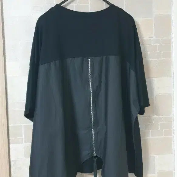 [BUNJANG] Women's Back Zip T-Shirt (New) / 여성 여름뒤지퍼티(새옷)