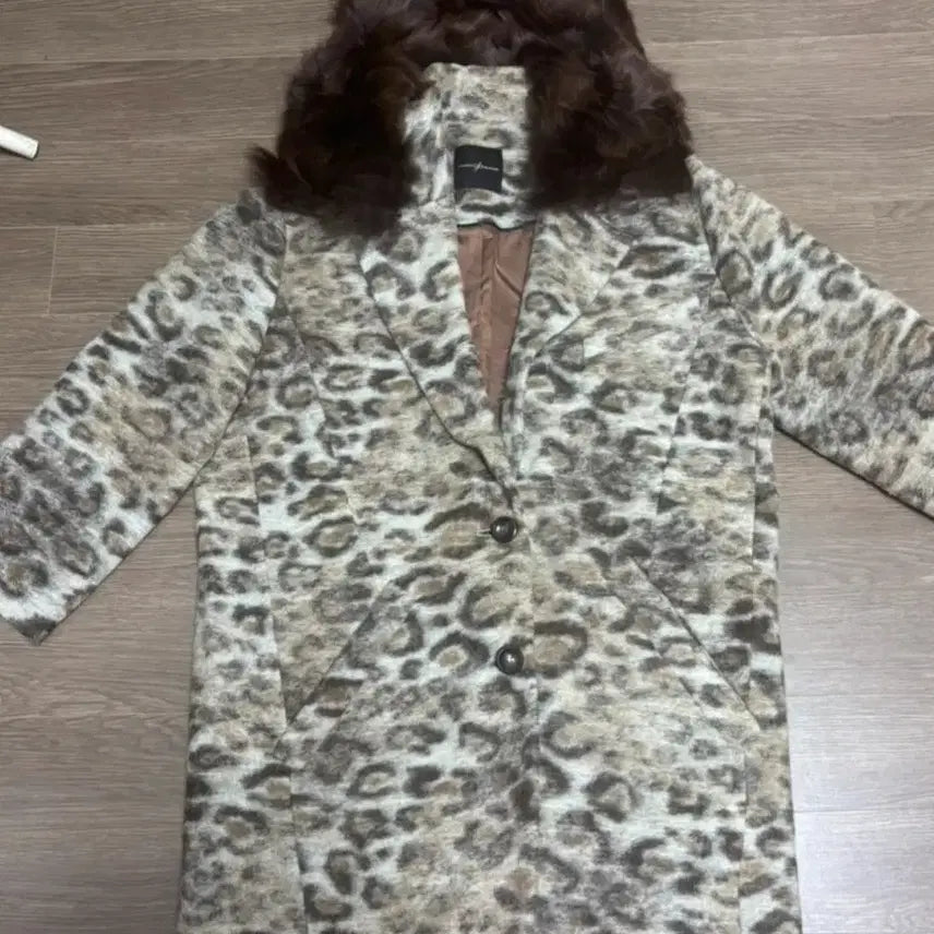 [BUNJANG] Leopard Collar Wool Blend Coat / 레오파드  카라 코트