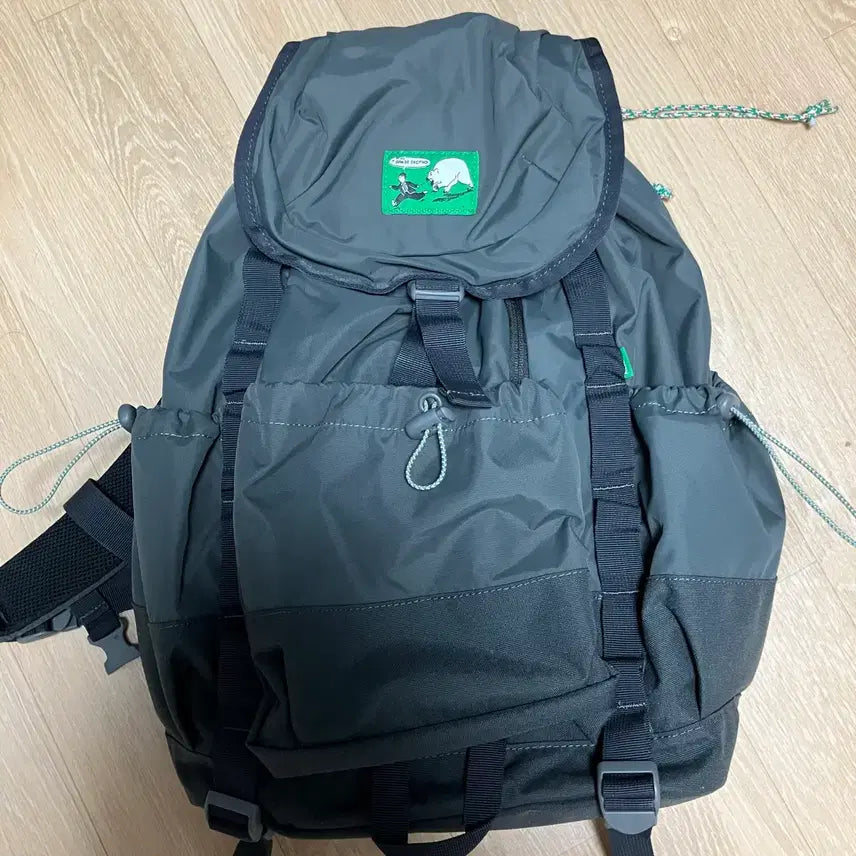 [BUNJANG] Parity Ruck Sac Large Charcoal Backpack / 패리티 럭색 라지 차콜+더스트백