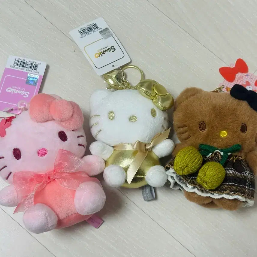 [BUNJANG] Sanrio Hello Kitty Doll Keychain 3-Set / 산리오 헬로키티 인형 키링 3종 세트