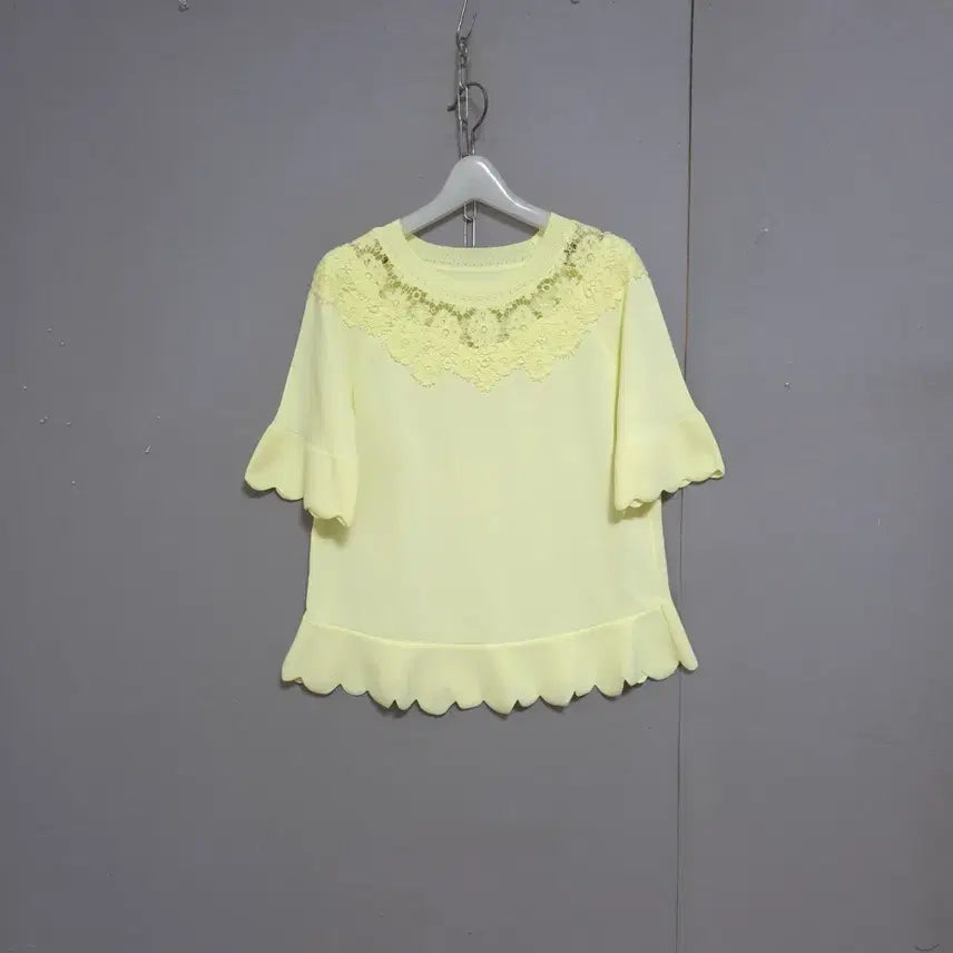 [BUNJANG] Soft Yellow Knit Sweater / 연한엘로우 끝선처리이쁜 니트 F   n6471