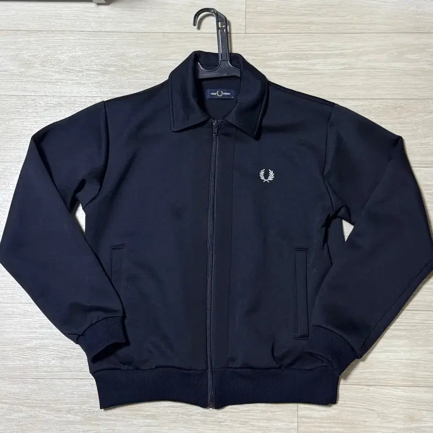 [BUNJANG] Fred Perry Track Jacket Black Zip-Up / 프레드페리 트랙 자켓 블랙 집업