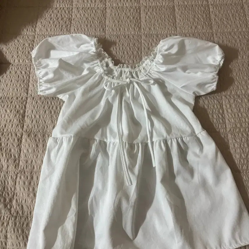[BUNJANG] White Puff Sleeve Blouse / 블라우스