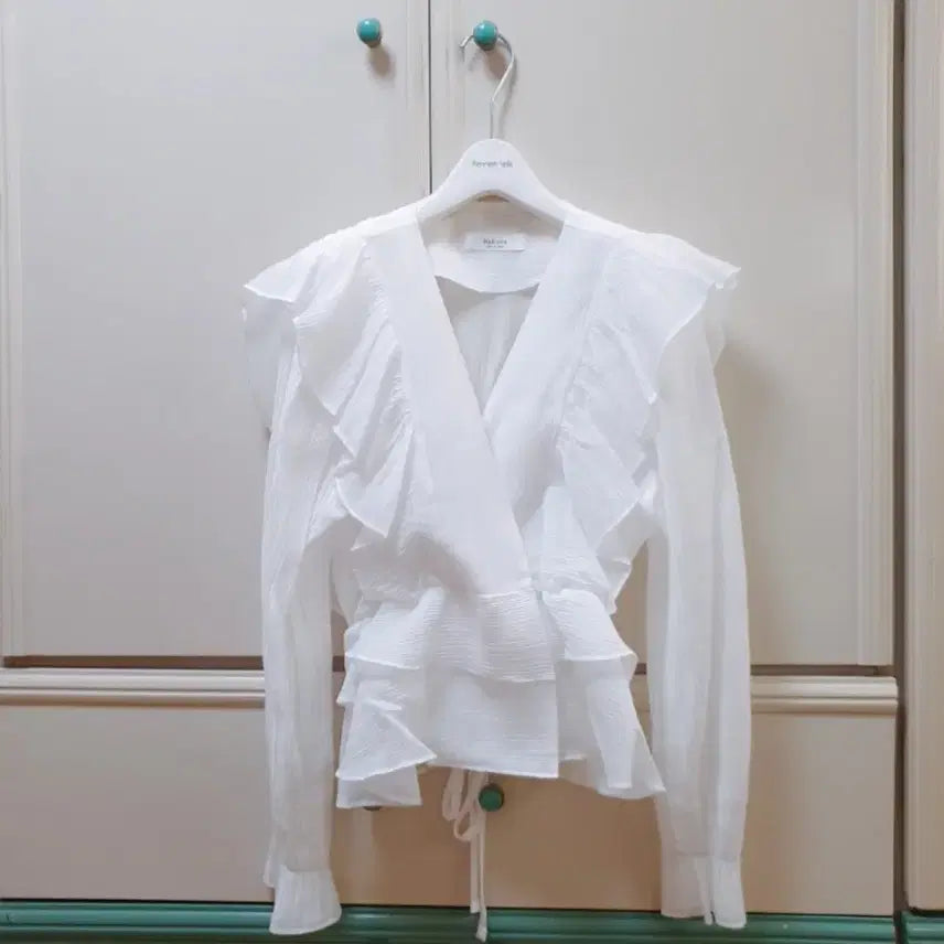 [BUNJANG] Frill Wrap Blouse / 프릴 랩 블라우스