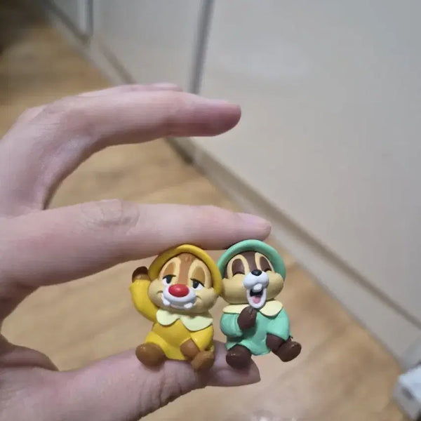 [BUNJANG] Chip 'n' Dale Gacha Figure Set Yellow/Mint - Disney Sleeping Characters / 칩앤데일 가챠 피규어 세트 옐로우/민트 디즈니 캐릭터 잠꾸러기 피규어