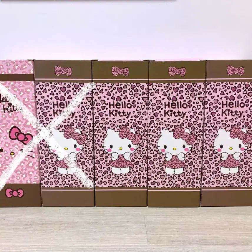[BUNJANG] Sanrio Hello Kitty Pink Leopard 3-Section Umbrellas (2 Designs) / 산리오 헬로키티 핑크 레오파드 양우산 3단 2종