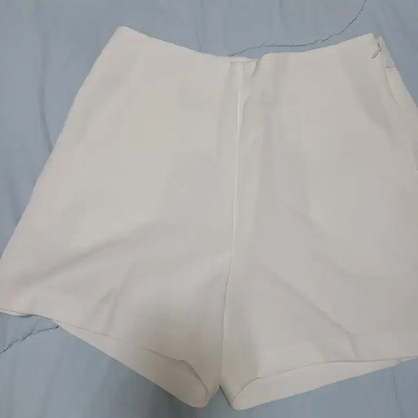 [BUNJANG] White Suit Shorts / 화이트 정장 반바지
