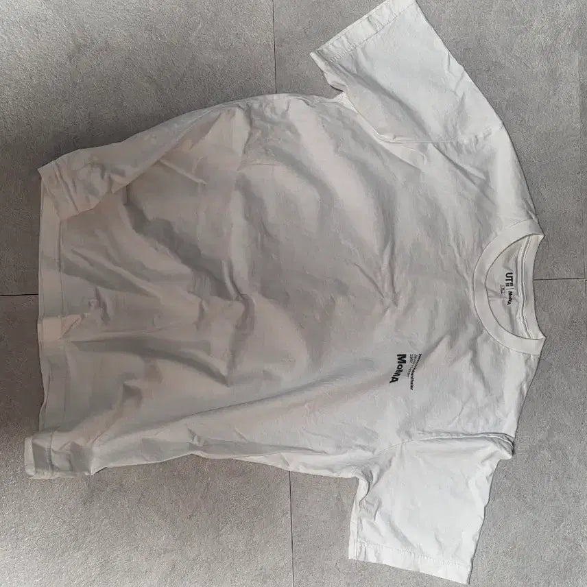[BUNJANG] Uniqlo MoMA T-Shirt White XL / [XL] 유니클로 모마 티셔츠 화이트