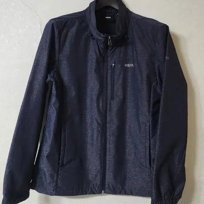 [BUNJANG] NEPA Women's Lightweight Windbreaker Jacket Navy / NEPA여성 경량 바람막이 자켓 네이비 100