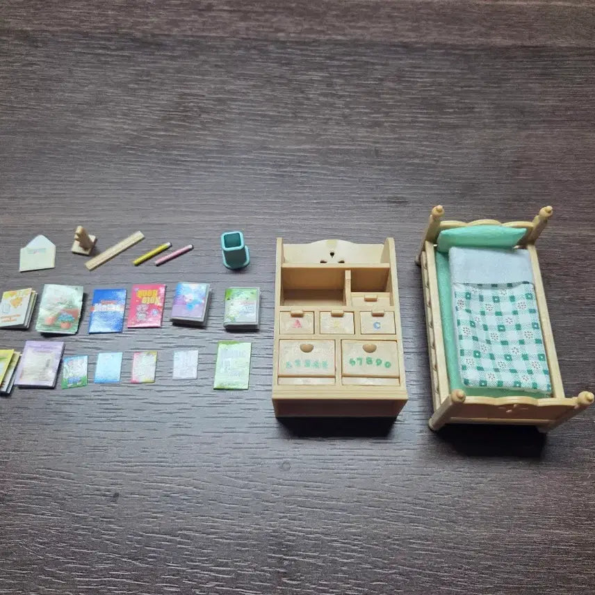 [BUNJANG] Sylvanian Families Children's Room Playset (Incomplete) / 실바니안 어린이방