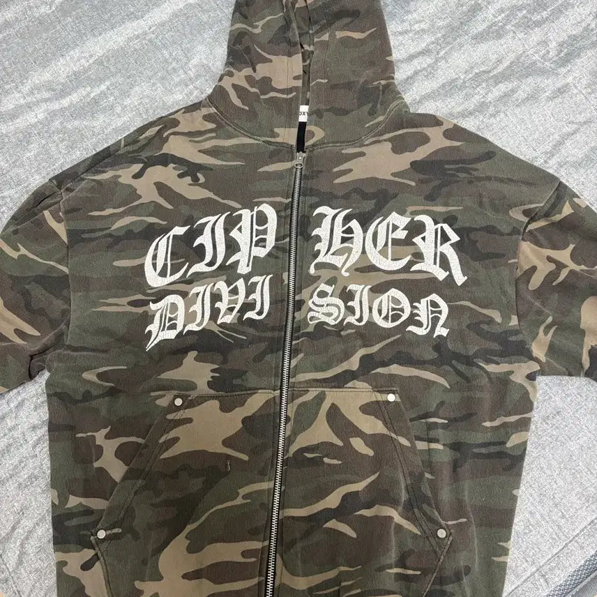 [BUNJANG] Camouflage Zip-Up Hoodie / 카모플라쥬 후드 집업