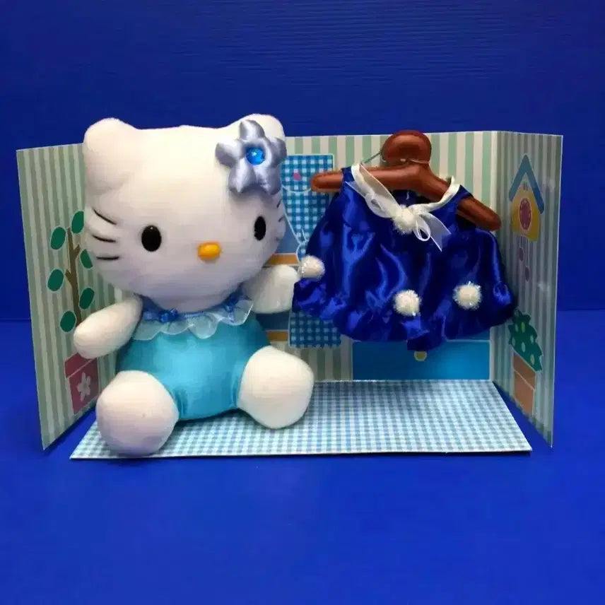 [BUNJANG] Dress-Up Kitty Doll (30cm) / 드레스업 키티 인형, 옷 갈아입기 키티