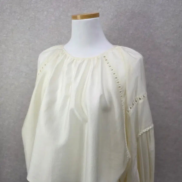 [BUNJANG] Ivory Lace Balloon Blouse / 아이보리 레이스 벌룬 블라우스