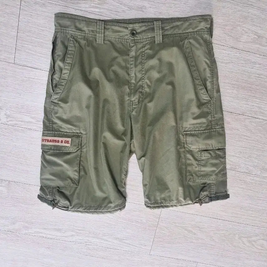 [BUNJANG] Levi's Cargo Shorts Khaki / 리바이스 카고 반바지