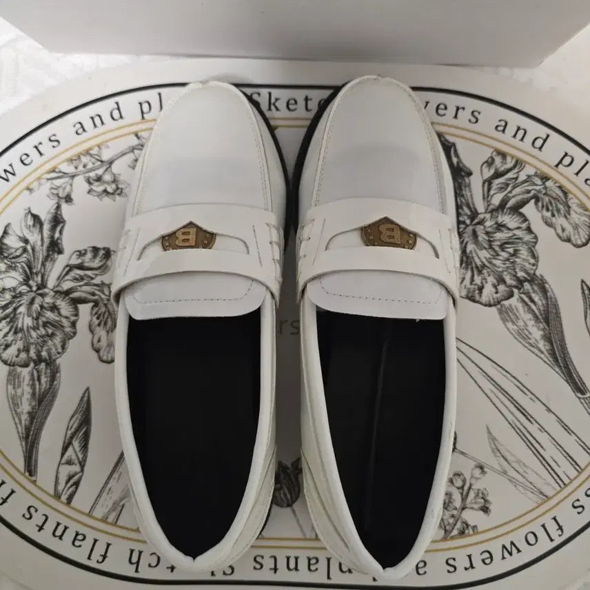 [BUNJANG] Women's White Pumps Heels (New) / 여성구두(새상품)