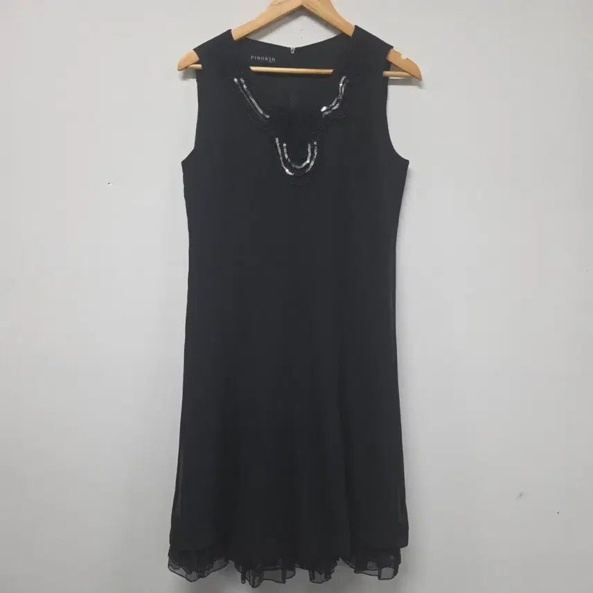 [BUNJANG] PINOKIO Black Beaded Lace Dress / PINOKIO 블랙 비즈 장식 원피스55~ 66