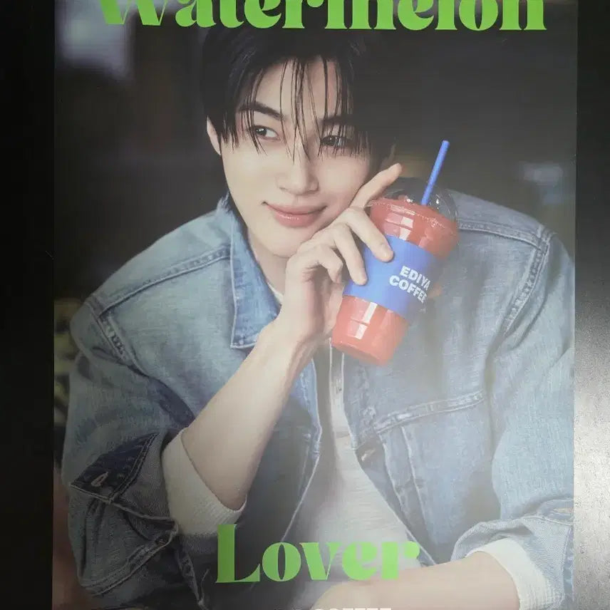 [BUNJANG] Byeon Woo-seok Ediya Coffee Watermelon Rover Double-Sided Bromide Poster / 변우석 이디야커피 수박 로버 양면 브로마이드 포스터 판매해요!