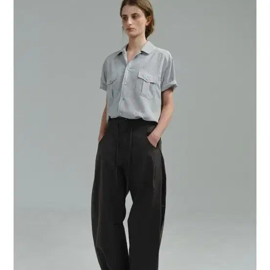 [BUNJANG] AUBÉHOUR Arc Tuck Pants (New with Tags) / 아우브아워 arc tuck pants (택달린 새거)