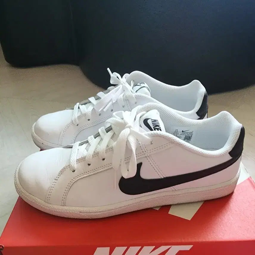 [BUNJANG] Nike Court Royale White/Black Women's Sneakers 255mm / 나이키 코트 로얄 흰검 여성 운동화 255mm