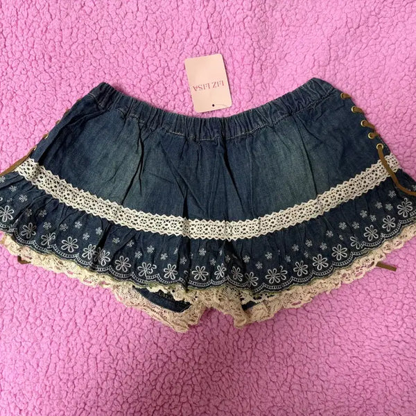 [BUNJANG] LIZ LISA Vintage Embroidered Denim Mini Skirt / 리즈리사 고전 핀터깔 대대장 히메카지 라떼갸루 히메갸루 데님 스카판