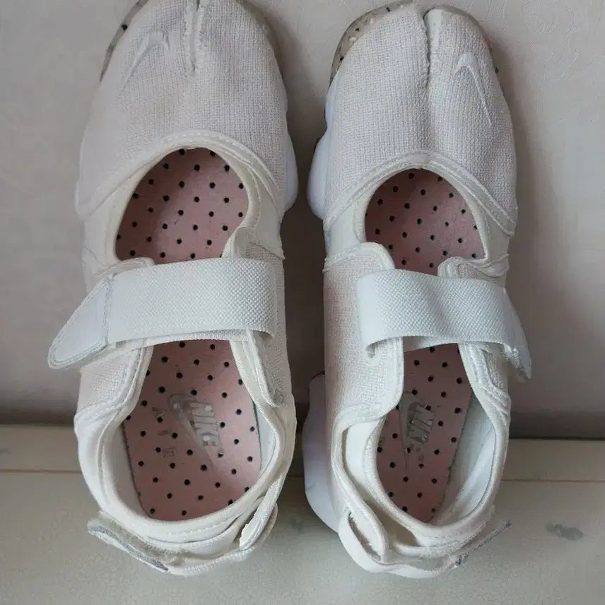 [BUNJANG] Nike Air Rift Summit White Sneakers / 나이키 에어 리프트