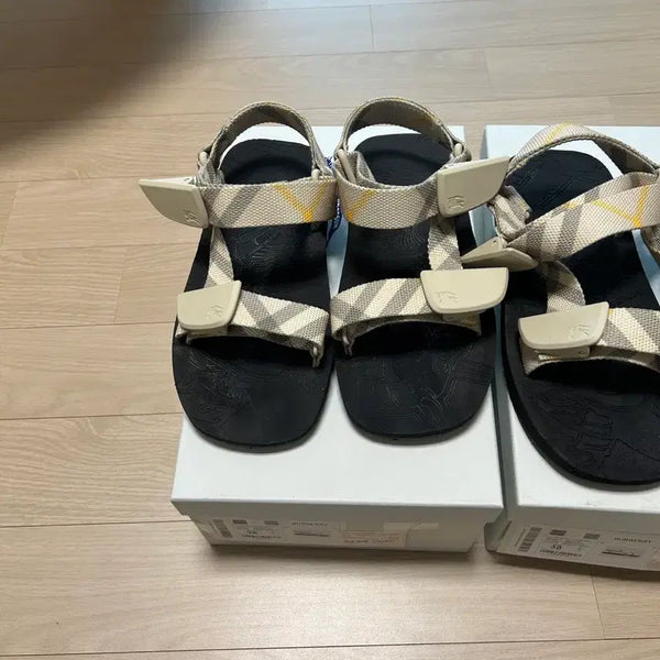 [BUNJANG] Burberry Check Trek Sandals Size 36 / 버버리 체크 트렉 샌들 36