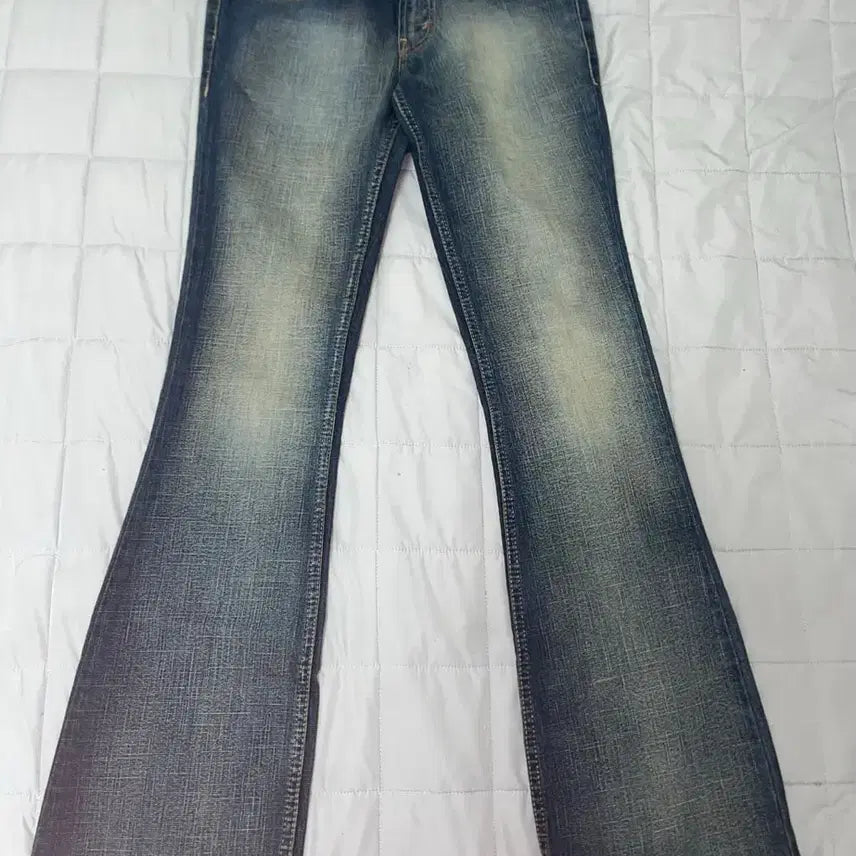 [BUNJANG] Levi's 00s L592 Bootcut Jeans (Deadstock) / 00s 리바이스 L592 부츠컷 데드스탁 26