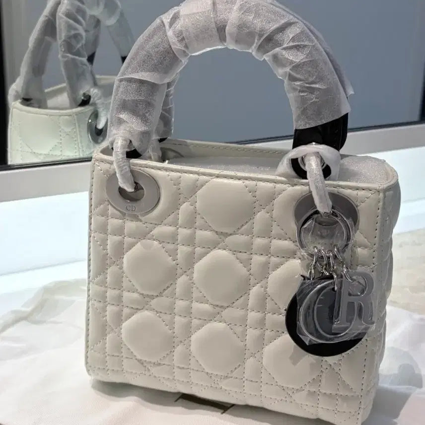 [BUNJANG] Lady Bag White / 디을 레이디백 화이트