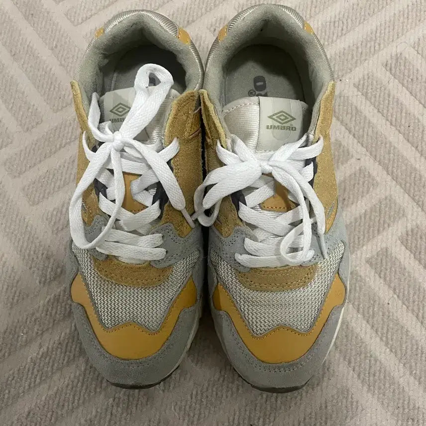 [BUNJANG] Umbro British Run Sneakers Yellow / 엄브로 브리티쉬 런 운동화 신발 240(235)
