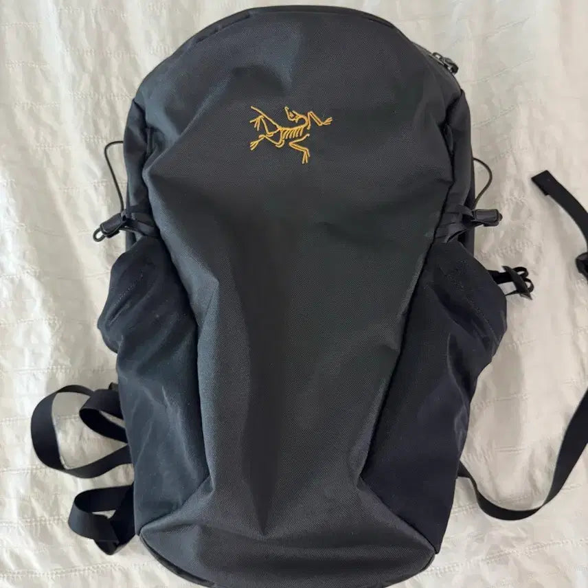 [BUNJANG] Arc'teryx Mantis 16 Backpack Black / 아크테릭스 맨티스16 백팩