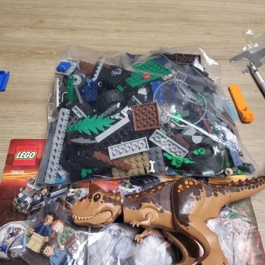 [BUNJANG] LEGO Jurassic World Carnotaurus Gyrosphere Escape 75929 / 레고 75929 쥬라기월드 카르노타우루스 자이로스피어 탈출