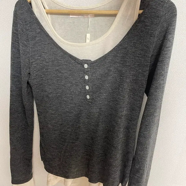 [BUNJANG] YUSOP Sheer Button Layered T-Shirt Charcoal / 유솝 시어 버튼 레이어드 티 차콜 택 O