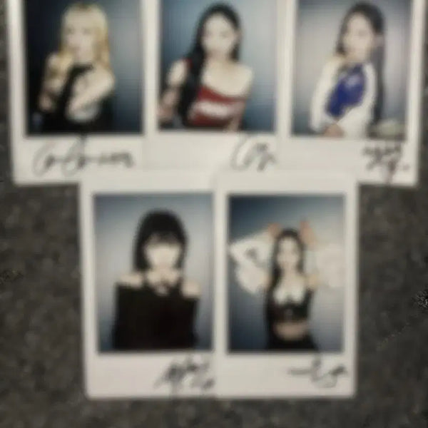 [BUNJANG] TripleS Signed Polaroid (Seoyeon, Chaeyeon, Yooyeon, Nayoung, Jiyoon) / 트리플에스 서든어택 싸인 폴라로이드