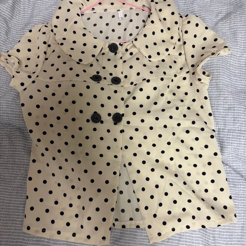 [BUNJANG] Ivory Polka Dot Collar Blouse / 아이보리 도트무늬 카라 블라우스