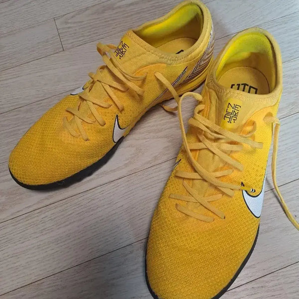 [BUNJANG] Nike Mercurial Vapor 12 Pro Neymar TF Football Boots Size 285mm / 나이키 머큐리얼 베이퍼12 프로 네이마르 TF 285mm 풋살화 판매합니