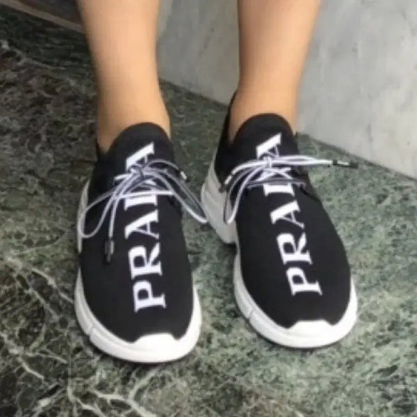 [BUNJANG] Prada Logo Knit Sneakers / 프라다 로고 니트 스니커즈(255)