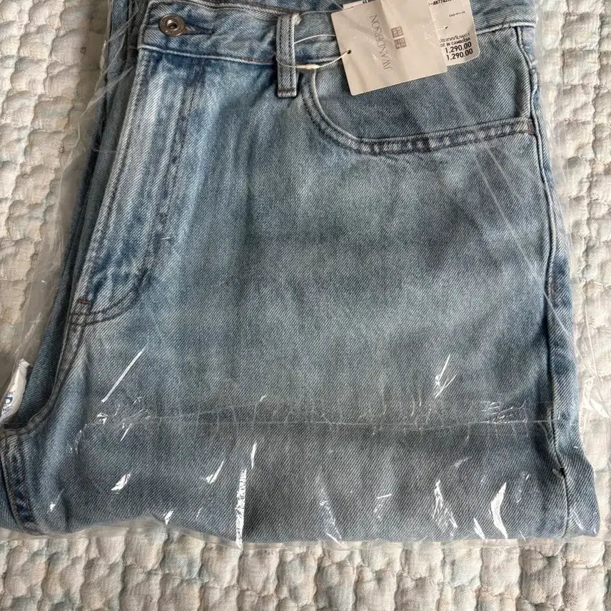 [BUNJANG] Uniqlo JW Anderson Straight Jeans Light Blue 36 / 유니클로 jw앤더슨 스트레이트진 36 연청