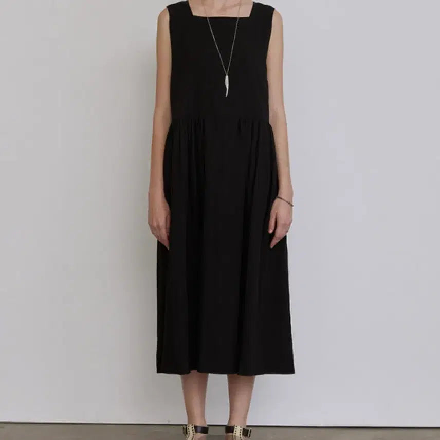 [BUNJANG] OTHERAND Scarlett Shirring Long Dress Black / OTHERAND(아더앤드) 원피스