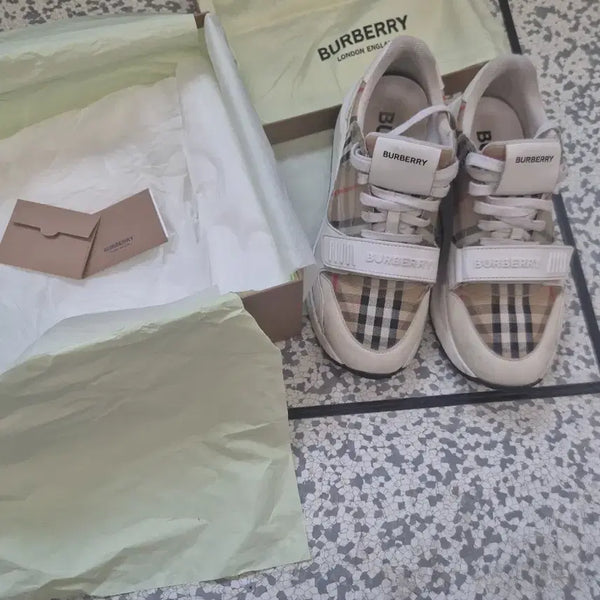 [BUNJANG] Burberry Check Sneakers / 버버리 체크 스니커즈