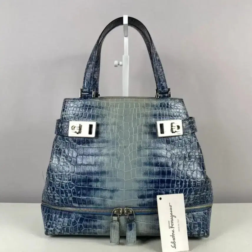 [BUNJANG] Salvatore Ferragamo Gancini Turnlock Crocodile Embossed Leather Tote Bag / 살바토레 페라가모 간치니 턴락 크로커 와니 악어 엠보 가죽 가방 토트백