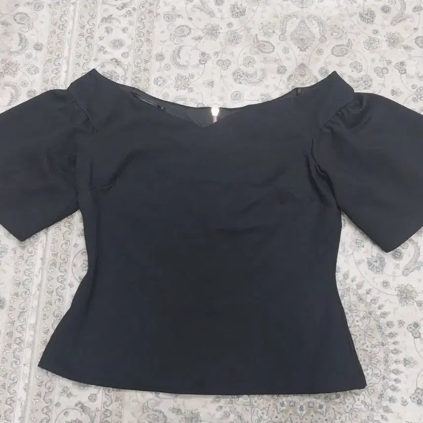 [BUNJANG] Ted Baker Puff Sleeve Black Blouse Size 3 / (새상품) TED BAKER 퍼프 블랙 블라우스 3사이즈 (44반-55)