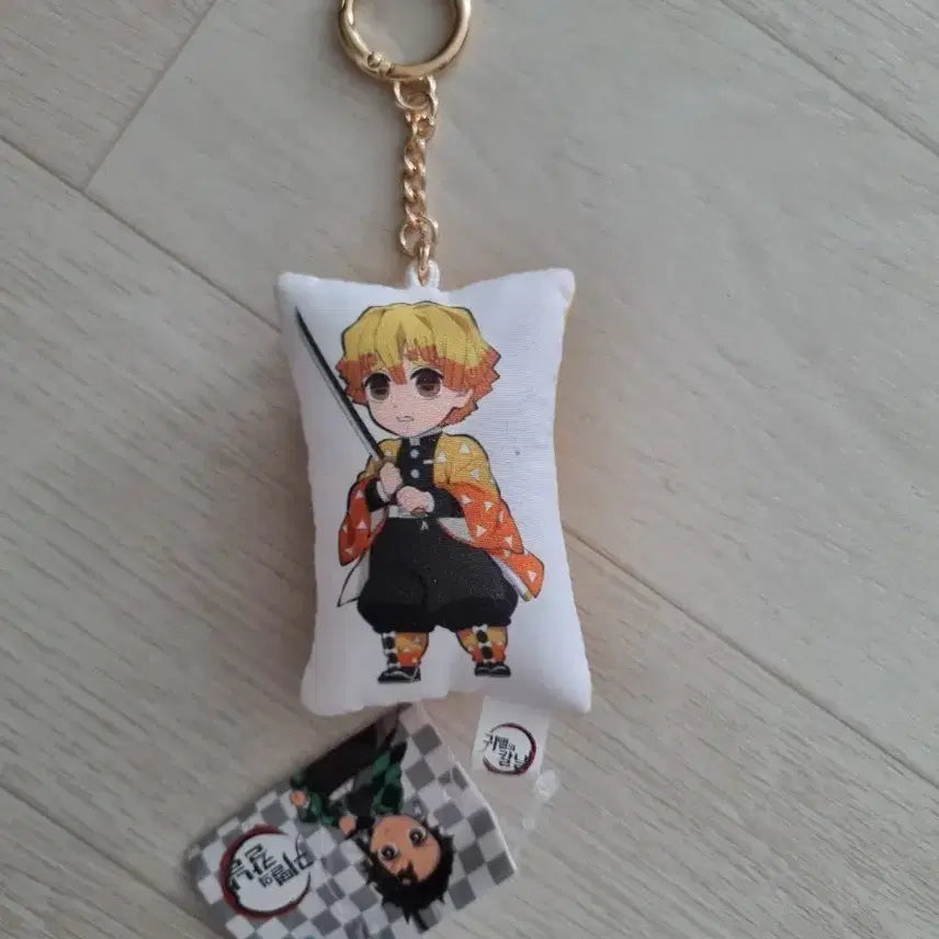 [BUNJANG] Demon Slayer Zenitsu Keyring (New) / (새상품)귀멸의 칼날 젠이츠 키링