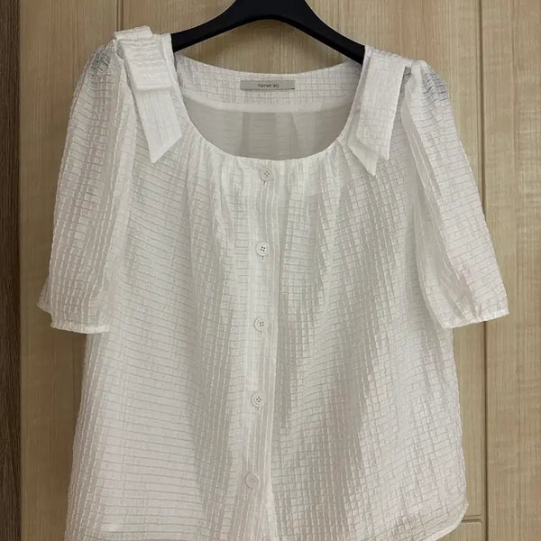 [BUNJANG] Kenneth Lady Square Neck Blouse / 케네스레이디 스퀘어넥 블라우스