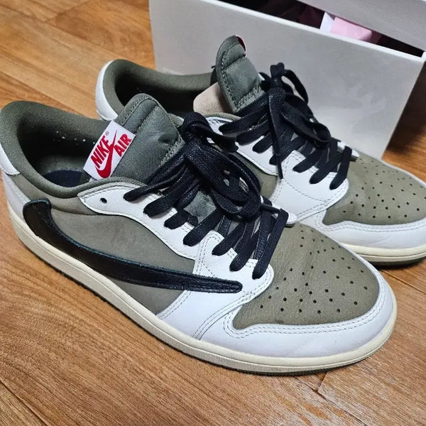 [BUNJANG] Air Jordan 1 Travis Scott Olive (280mm) / 조던1트래비스스캇올리브280