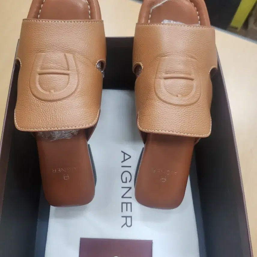 [BUNJANG] Aigner Brown Mules Sandals / 아이그너 뮬 샌들